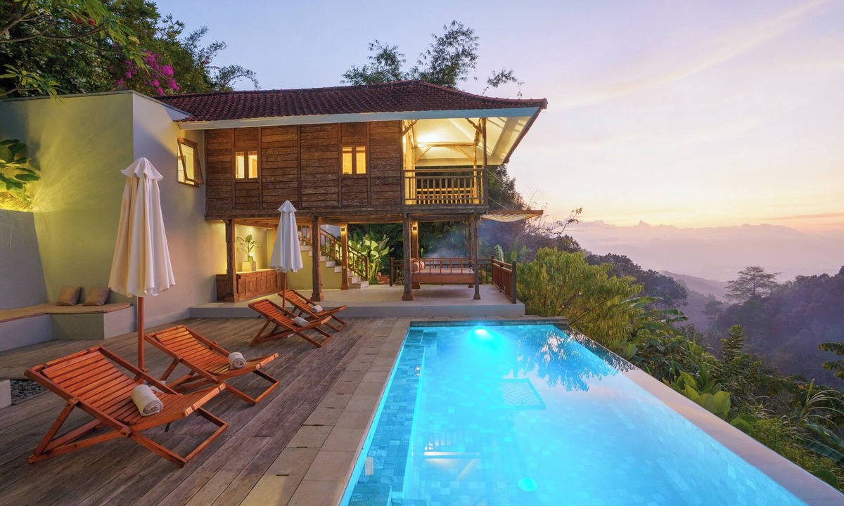 Munduk Villa | Ocean-Mountain View Villa - Waterfalls Munduk Lux