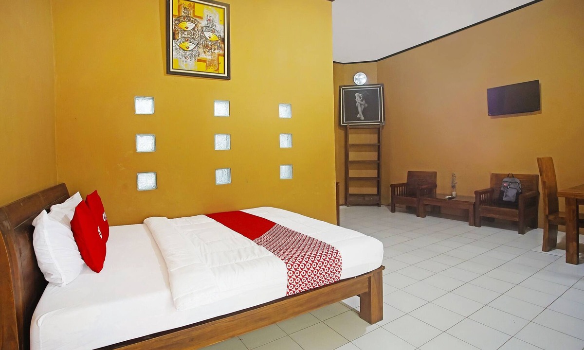 Kalianda Hotel | OYO 90229 Fidel Caestro Homestay