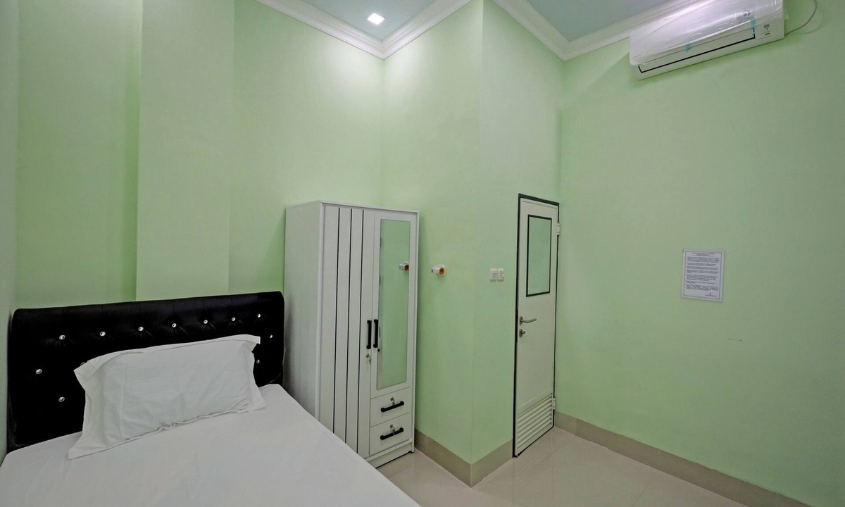 Makassar Hotel | OYO 93059 Homestay Zafirah