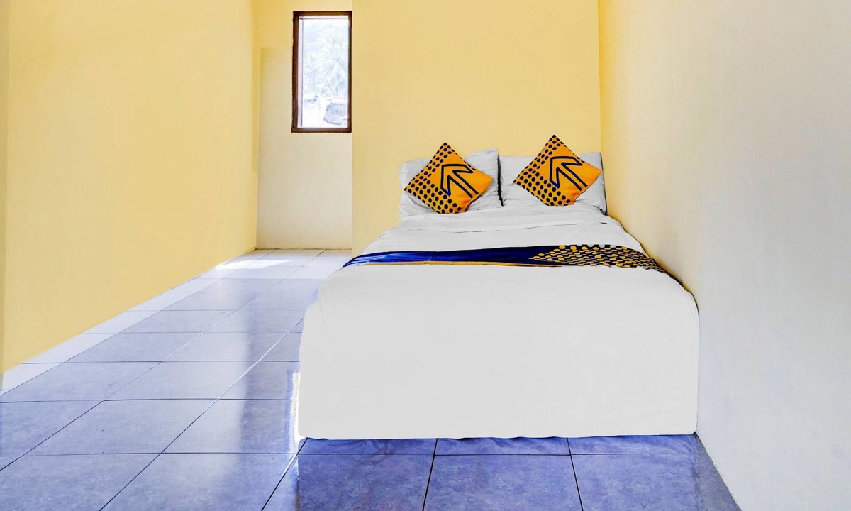 Sumedang Hotel | OYO Life 90701 Kost Syariah Deris