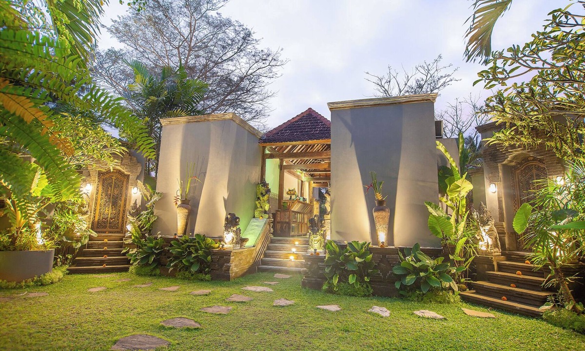 Kutuh Kaja Villa | private 4-bedroom villa with Infinity pool in peaceful Ubud