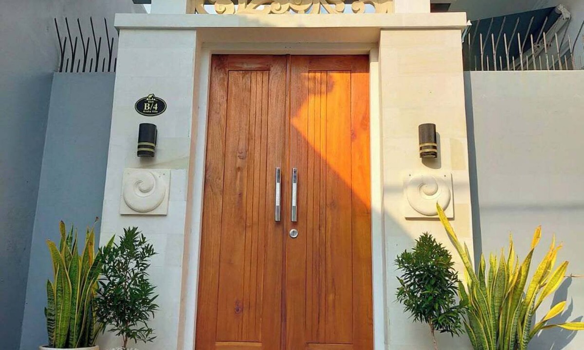 Dencarik House | Private Pool Villa Near Lovina Beach | Peaceful 2BR Tropical Escape