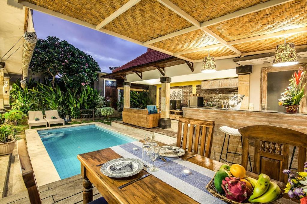 Kerobokan Villa | PROMO! Boho Chic 3BR Private Pool Villa with Bath tubs & Hammock in Seminyak