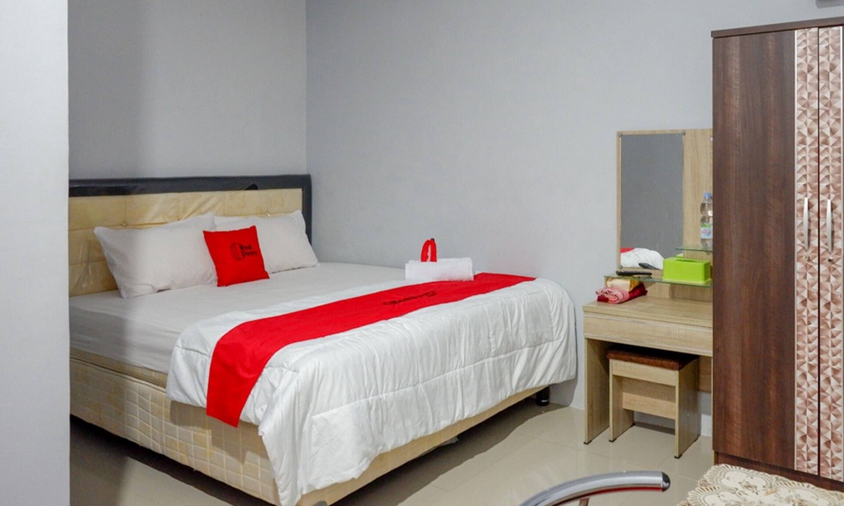 Majene Hotel | RedDoorz @ Hotel Grand Aulia Majene