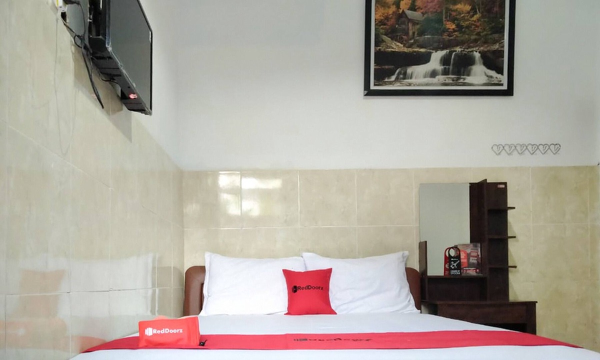 Sumenep House | RedDoorz @ Hotel Surabaya Sumenep