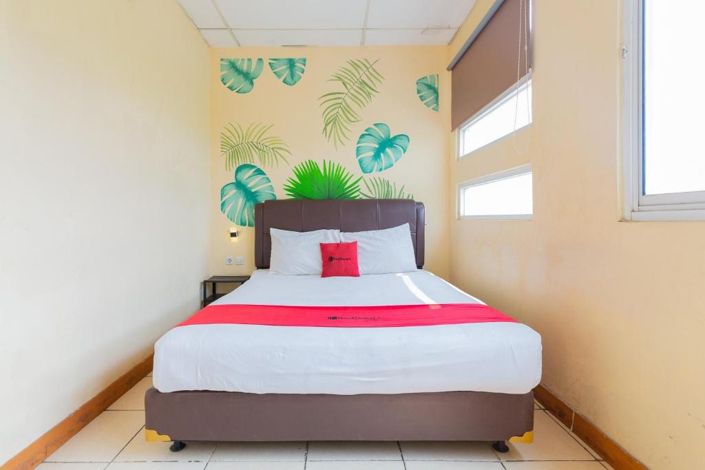 Cikarang Hotel | RedDoorz @ Iodium Residence Cikarang