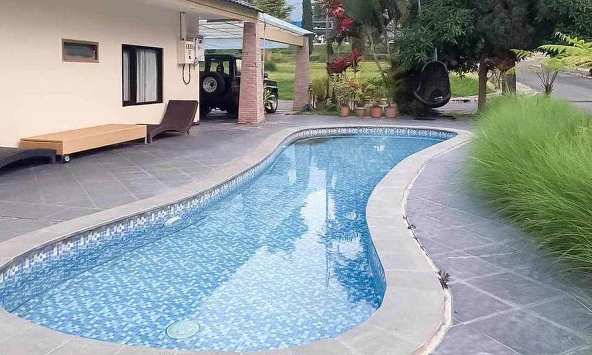 Ngaglik Hotel | RedDoorz Plus @ Panorama Villas Batu