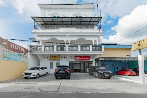 Buntok Hotel | RedDoorz Syariah at Hotel JK Veteran Buntok