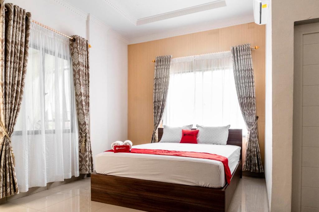 Medan House | RedDoorz Syariah near Stadion Teladan Medan