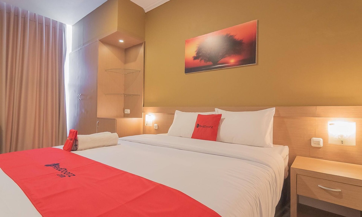 Tasikmalaya Hotel | RedDoorz Syariah @ Villa Grand Mutiara Tasikmalaya
