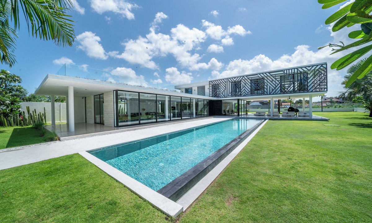 Batubelig Villa | Rent Your Own Luxury Villa with 6 Bedrooms, Bali Villa 2203