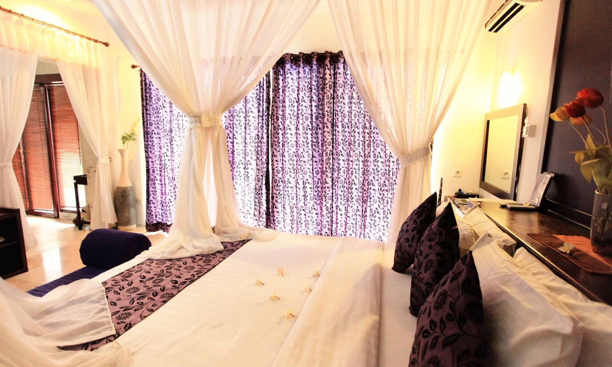By Pass Ngurah Rai Kuta Villa | Romantic 1 BR Private Pool Villa in Kuta