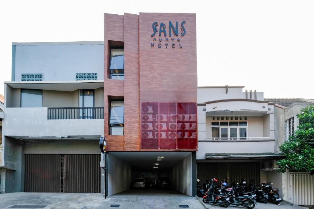 Semarang Hotel | SANS Vibes Surya