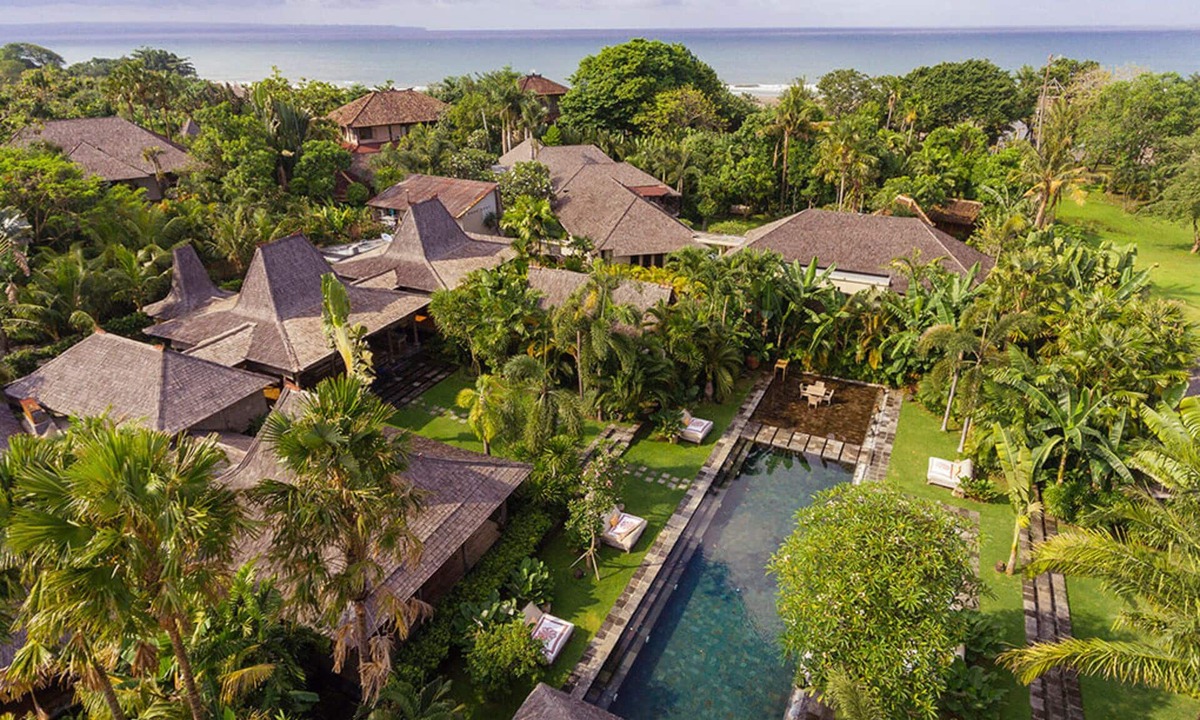 Berawa Villa | Seaside Luxury with Cultural Charm – Bali Villa 1054