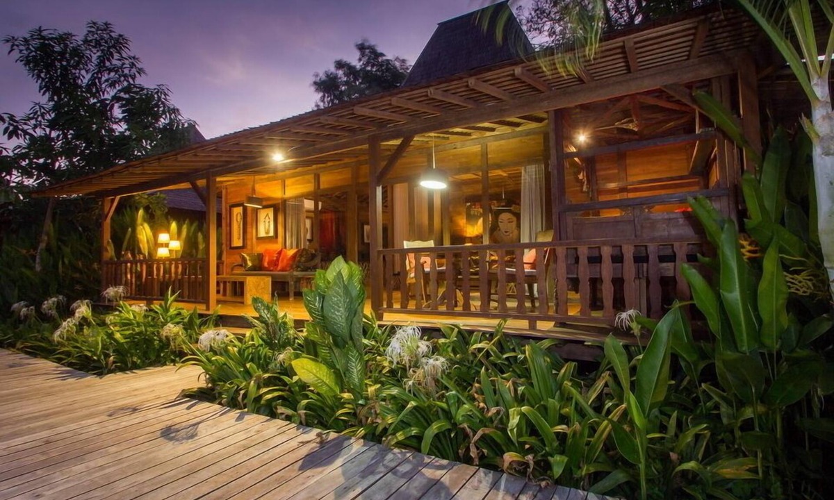 Banjar Semer Villa | Serenity River Estate, 7 Bedroom Villa, feature pool and gardens, chef, Canggu
