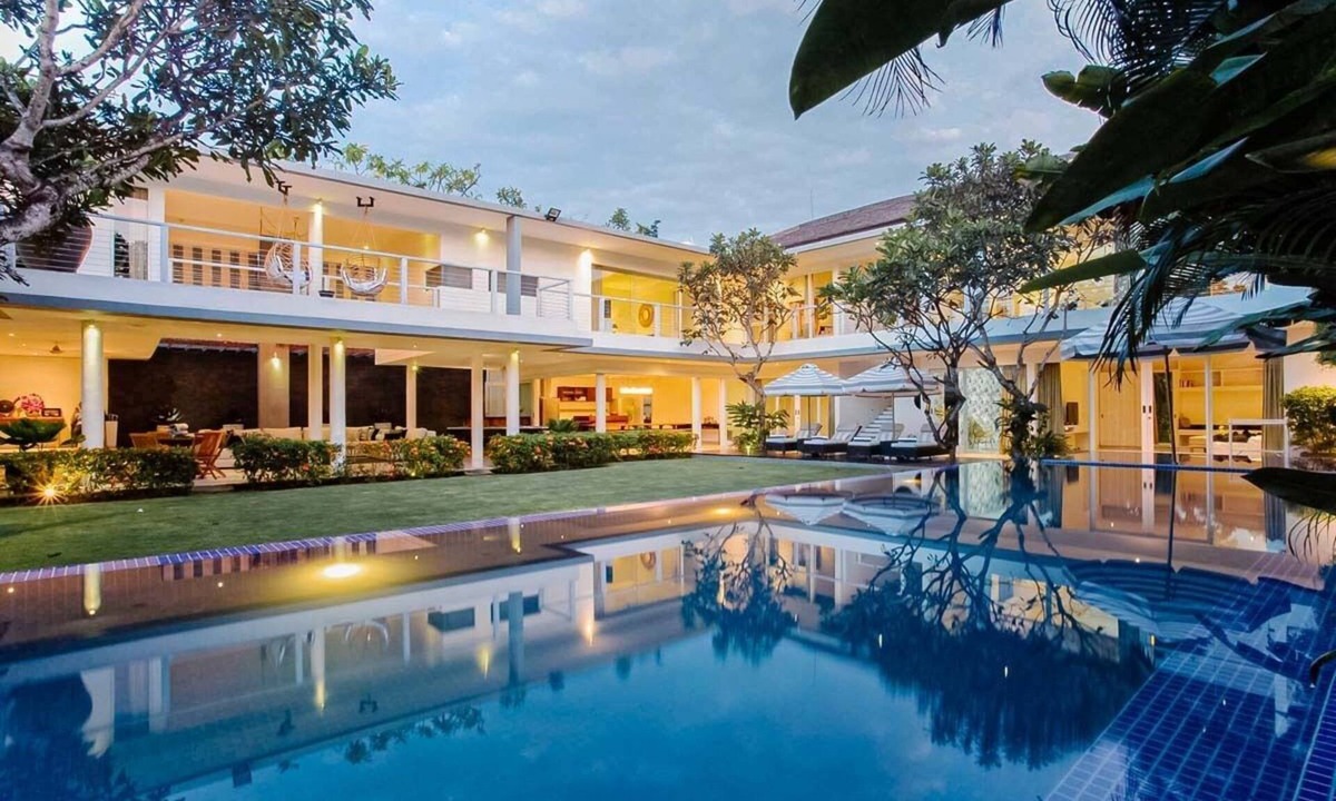 Jimbaran Bay Villa | Spacious & Luxury 5BR Villa 100m from beach+butler