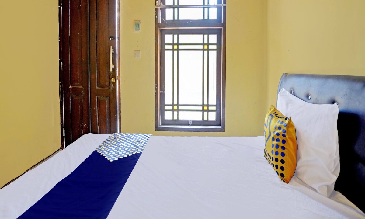 Banyuwangi Hotel | SPOT ON 92480 Iwn Homestay Syariah