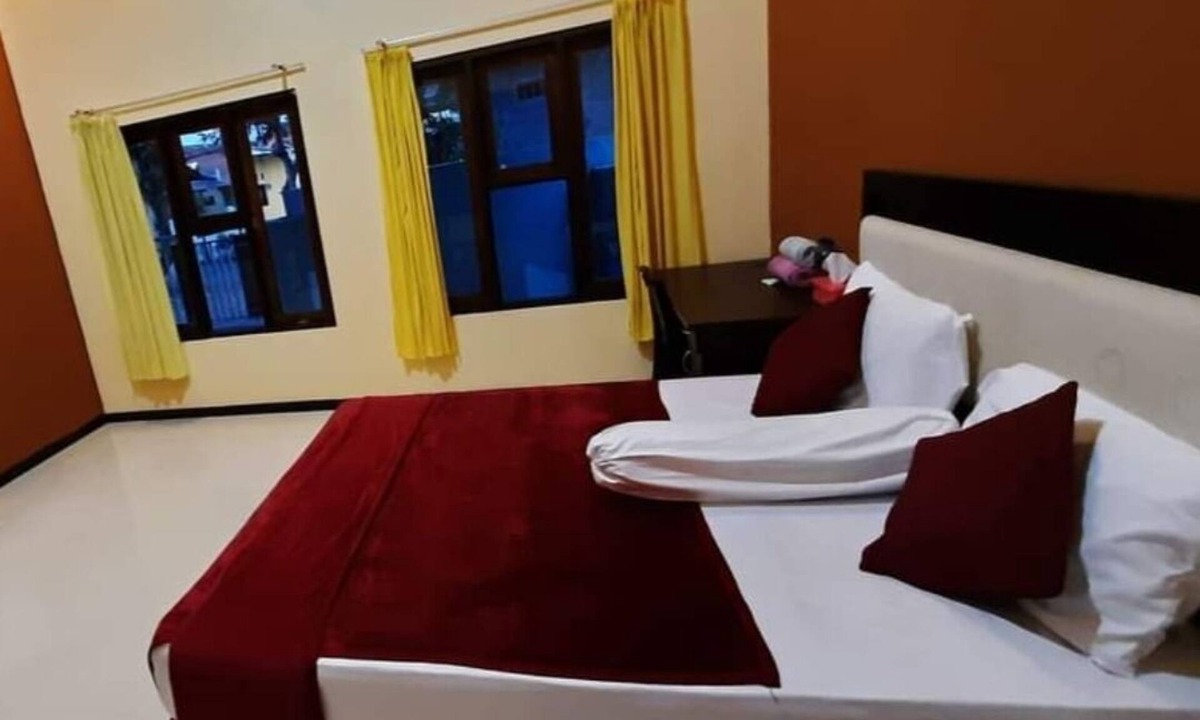 Kalipuro House | St.ketapang 2 homestay