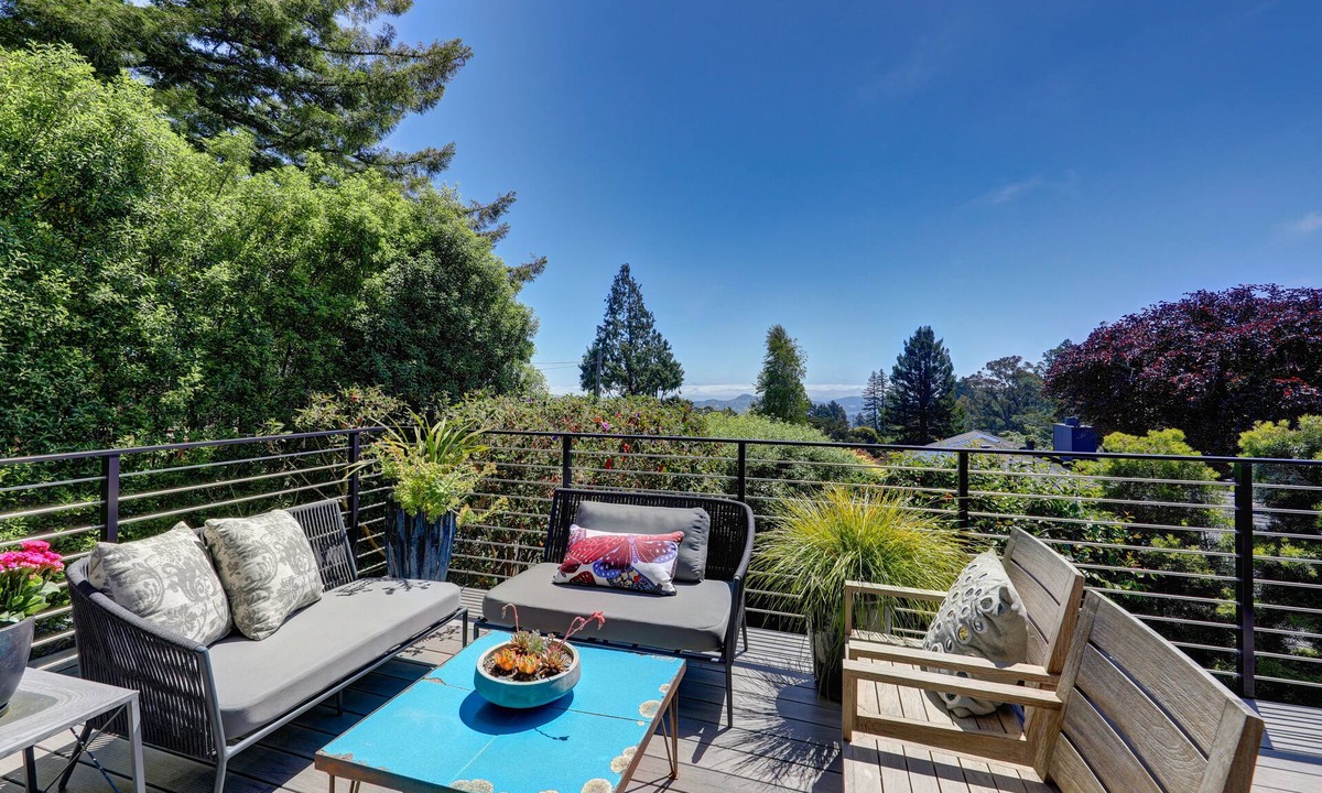 Tamalpais-Homestead Valley House | Stunning Mill Valley modern above Muir Wood with water views
