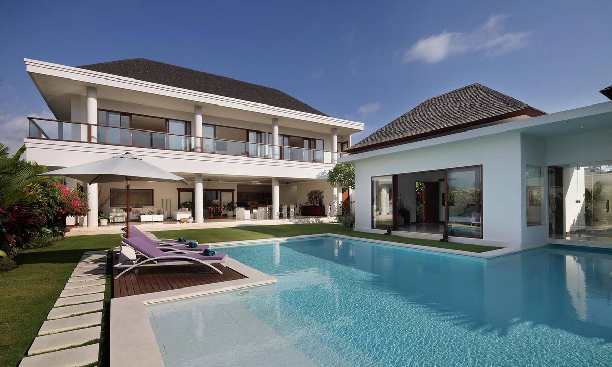Batu Bolong Villa | Stunning Rice Field View 5 Bedroom Villa Canggu!
