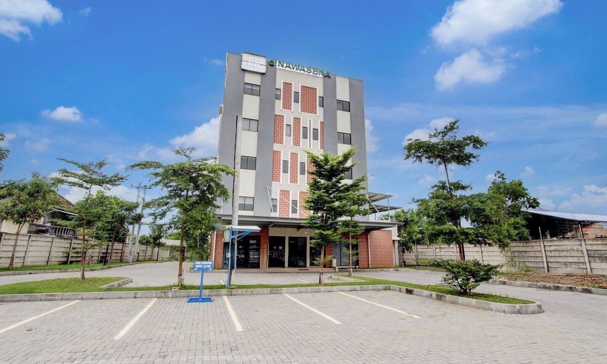Grogol House | Stylish Deluxe Stay with Free WiFi and Parking