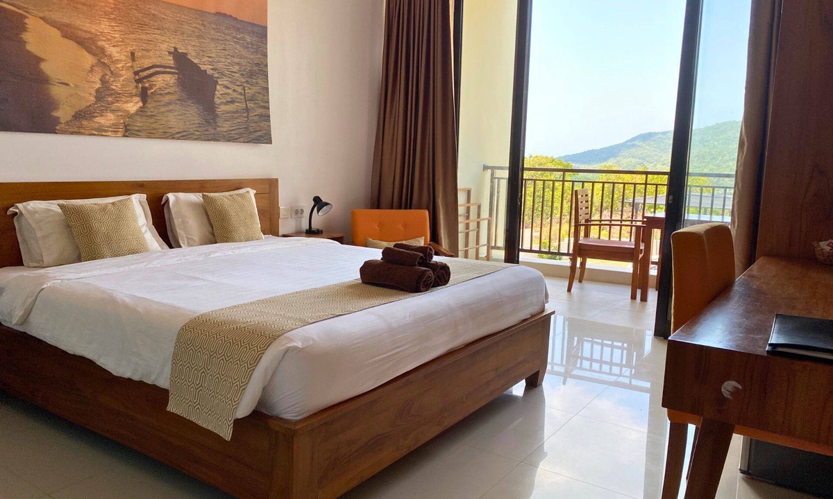 Karimunjava Hotel | The Happinezz Hills Hotel Karimunjawa