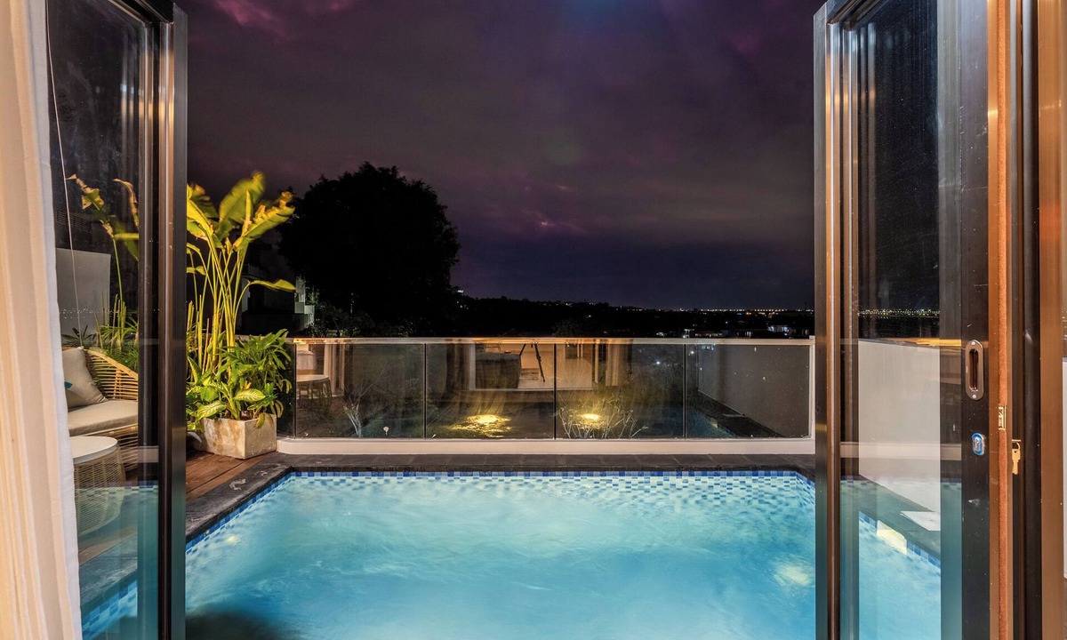 Mumbul Villa | The Peak 8 Villa Nusa Dua Bali - 20 Min to airport and popular beaches.