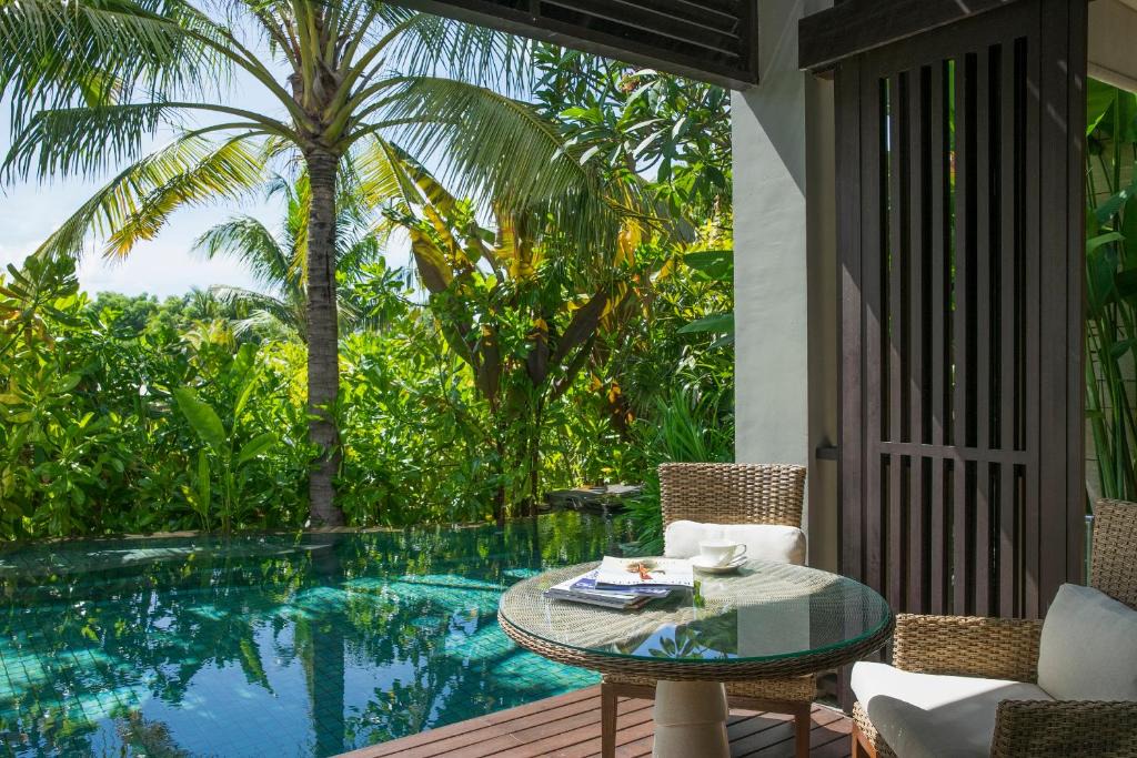 Sawangan Hotel | The Ritz-Carlton Bali Villas