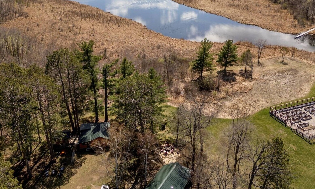 Hackensack Cabin | Two cabins-lake Access