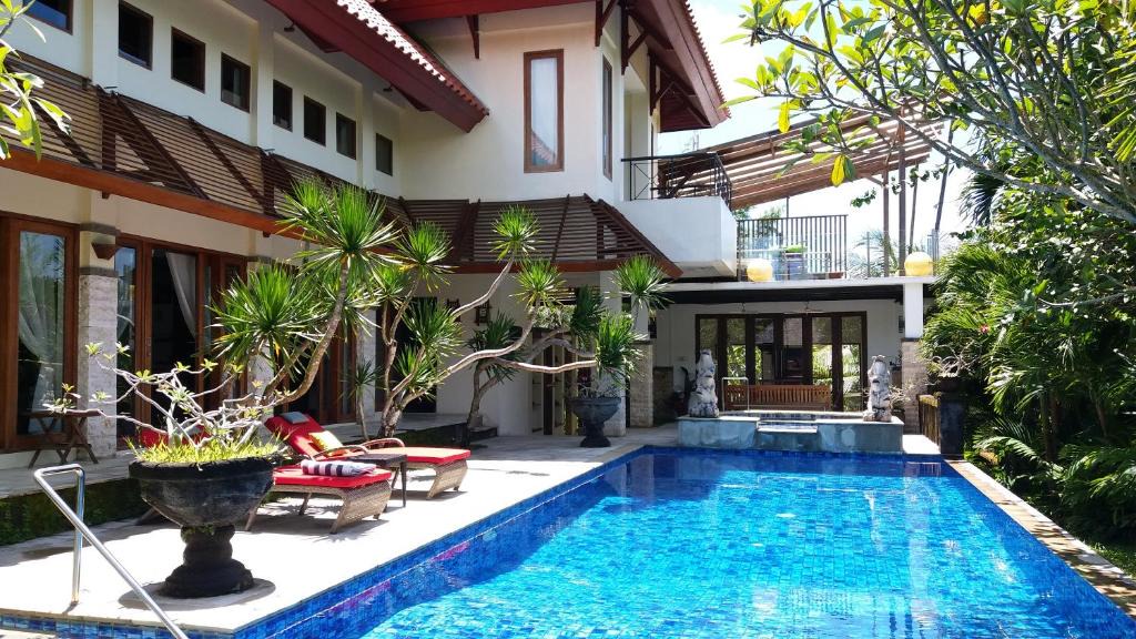 Bukit Villa | Unique spacious luxury villa
