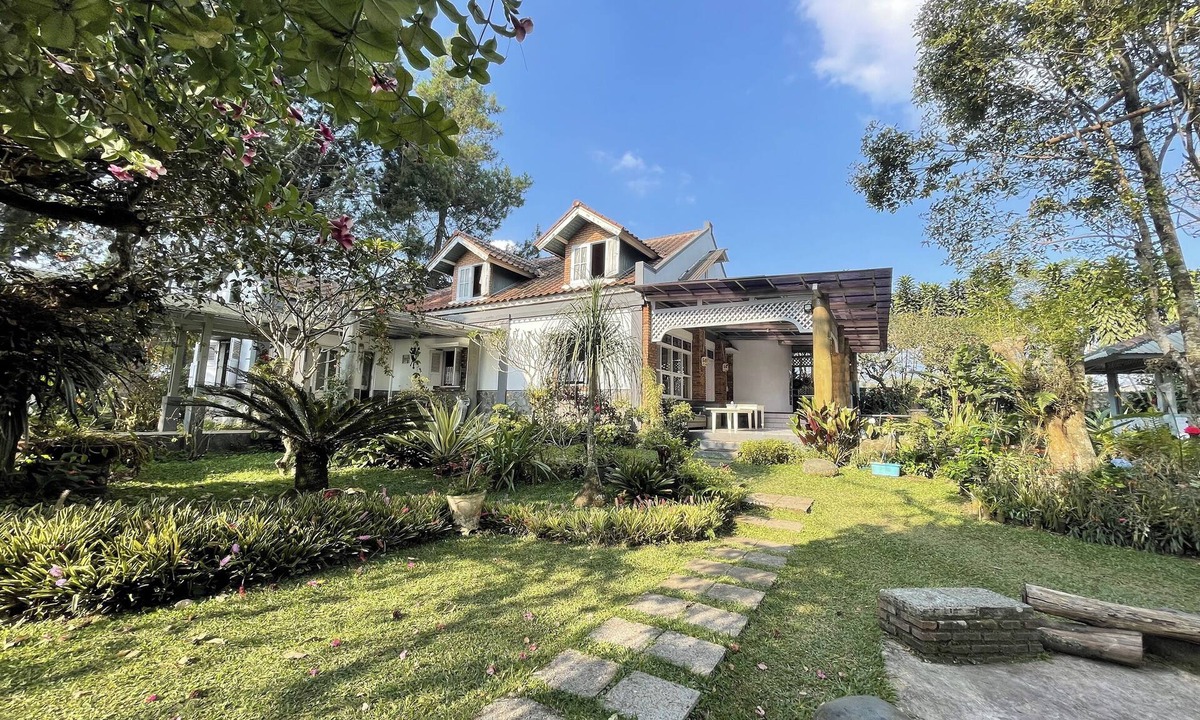 Lembang House | Villa 325 By Zuzu