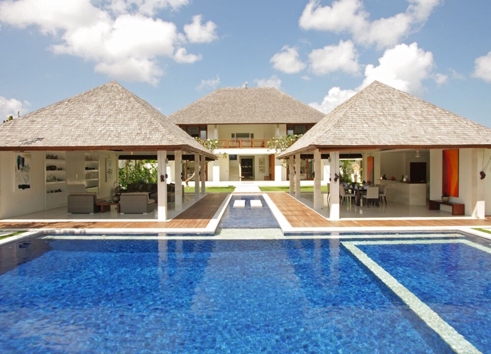 Batu Bolong Villa | Villa Asante