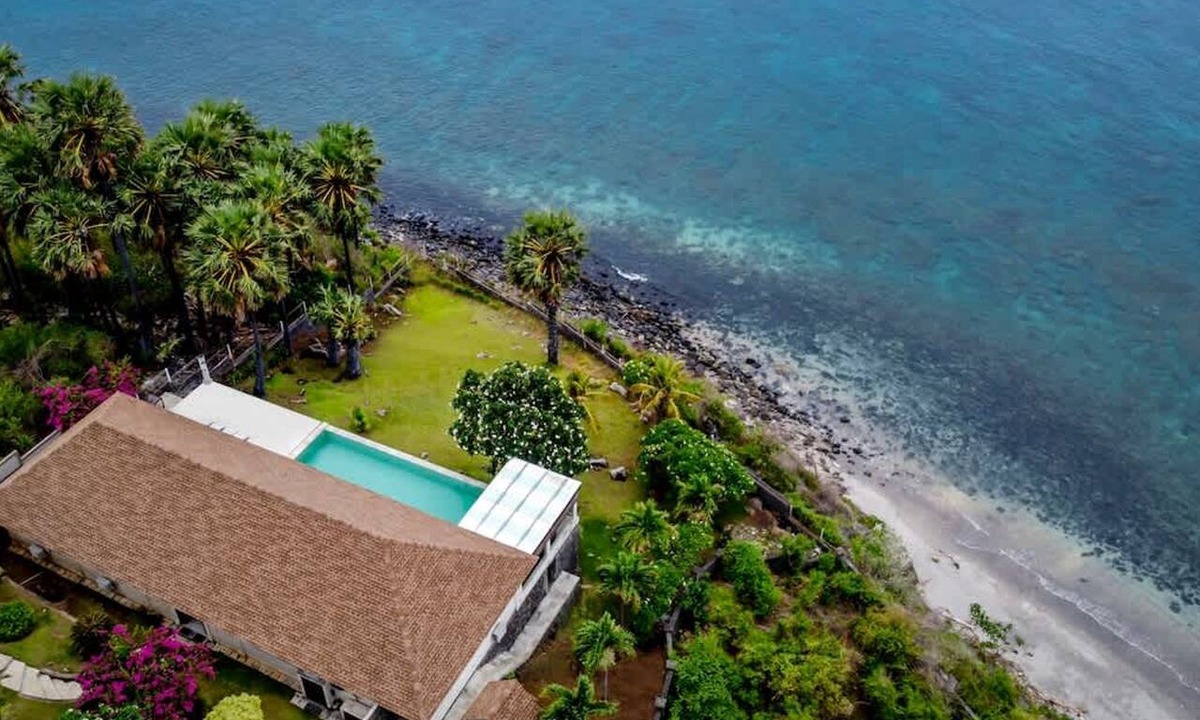Bunutan Villa | Villa Eden Roc in BANYUNING, AMED, ABANG,