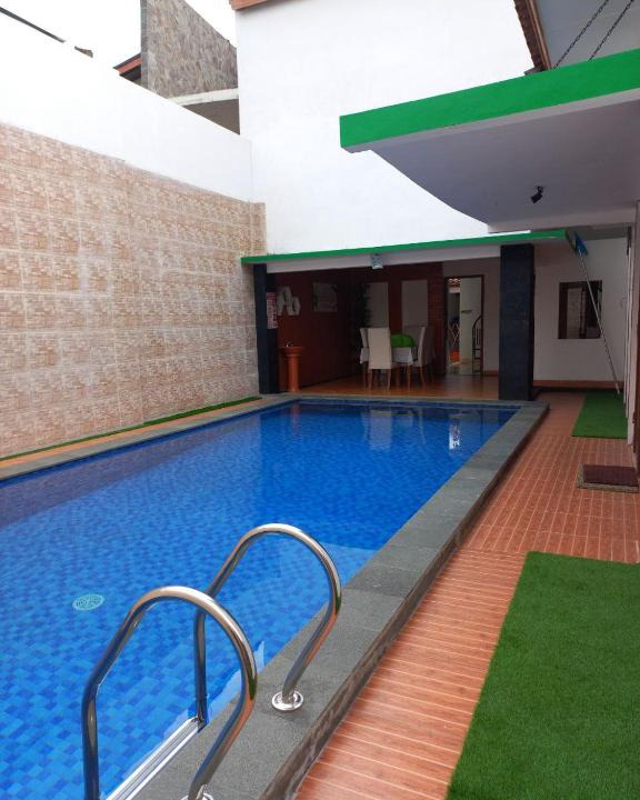 Yogyakarta House | Villa Jogja Wirosaban with Private Pool by Simply Homy