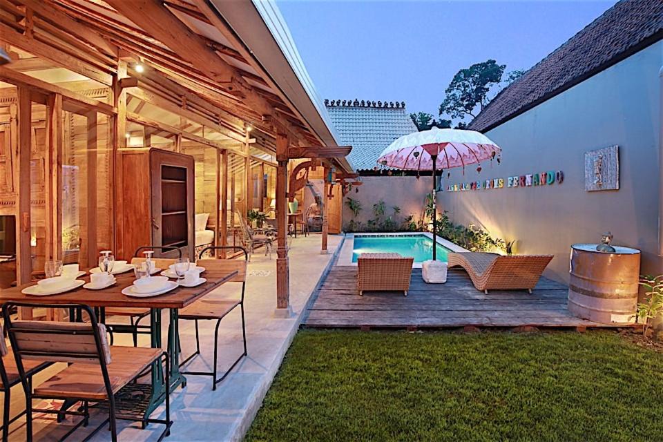 Batubelig Villa | Villa Joglo Batu Belig