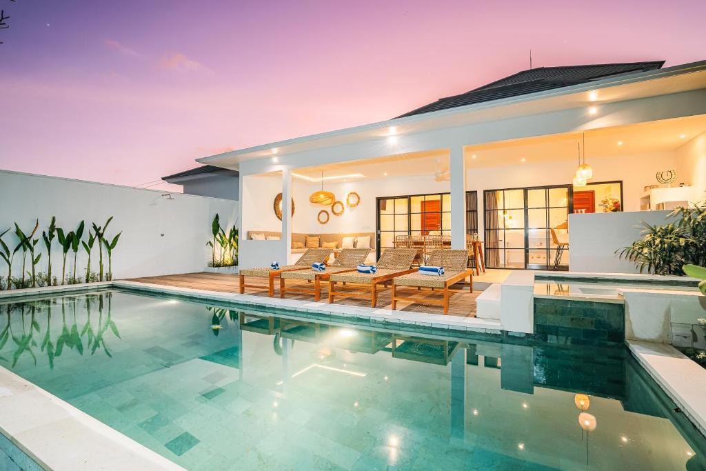 Munggu Villa | Villa L at Seseh 2 bedroom private luxury oasis next to the Beach