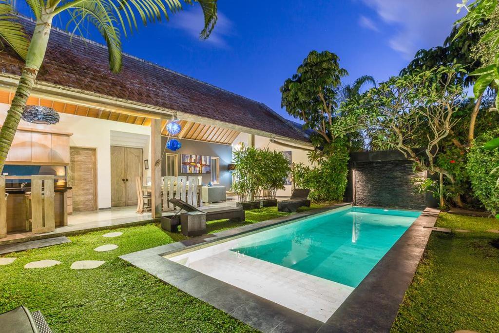 Sunset Road Villa | Villa Macha