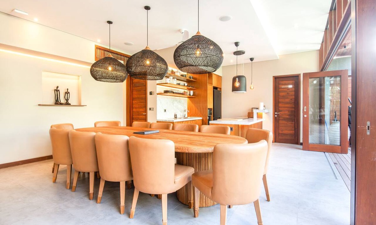 Berawa Villa | Villa Na in Canggu With 6 Bedrooms and 6 5 Bathrooms