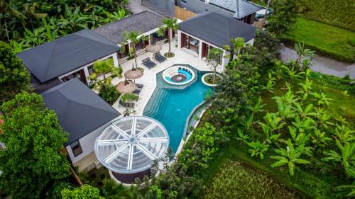 Kemenuh Villa | Villa PoolBar by BaliSuperHost