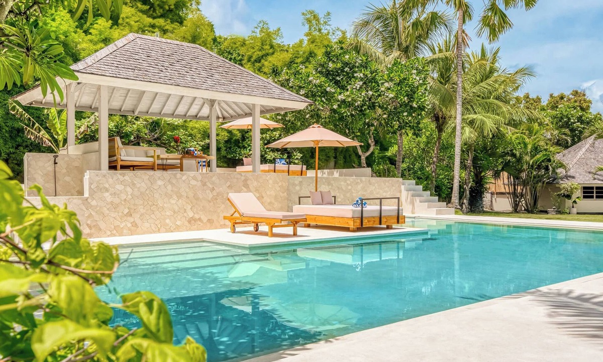 Petitenget Villa | Villa Venice - 2000m2 Garden, right behind beach