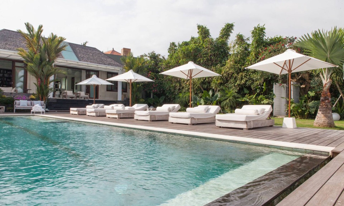 Padonan Villa | Wholesome Luxury 7BR Villa, Canggu - w/Spacious Pool & Lounging Area!
