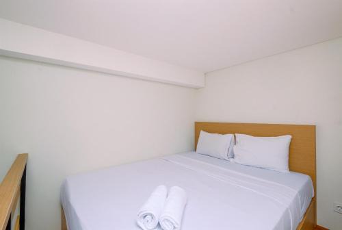 Jakarta Apartment | Wonderful and Comfy Studio Apple 1 Condovilla Apartment By Travelio