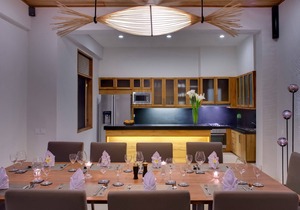 10BR Luxury Villa By The Beach, Seminyak - W/Swimming Pool!