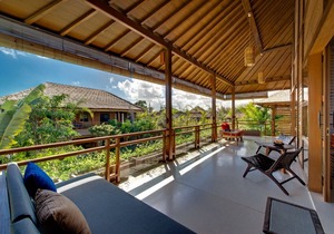 10BR Luxury Villa By The Beach, Seminyak - W/Swimming Pool!