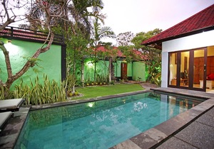 2 Bedroom Private Pool Villa, Walk to shops, beach, daily staff service