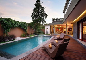 3 BR Private Pool Villa, 5 mnts walking to the beach and Seminyak shopping area