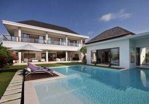 5 BR Exquisite Designer Villa Istana Putih Canggu by Nakula