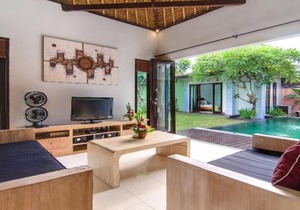 6 Bedrooms / 2 Private Pool Villas / 2 Pools, Seminyak Central, Staff service