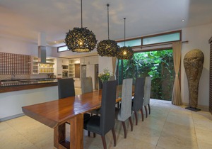 Beach Club House, 7 Bdrm, Close To Beach, Sunsets