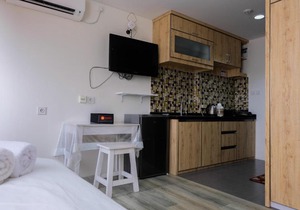 City View Studio Apartment at Bintaro Icon By Travelio in Jurangmanggu
